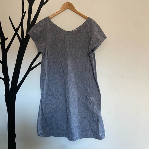 Eileen Fisher blue woven hemp + cotton shift dress with patch pockets - Picture 2 of 14
